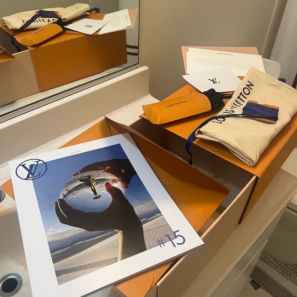 Louis Vuitton men sneakers like new size 5.5UK brown color - Picture 7 of 10